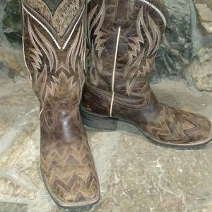Ariat western cowgirl boots